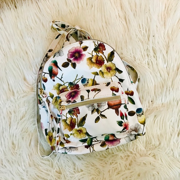 Handbags - New white floral mini backpack